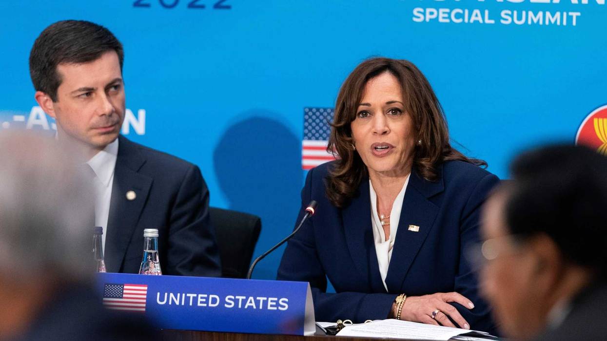 Kamala Harris Buttigieg