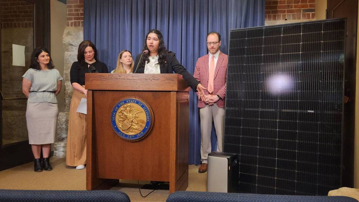 Lawmakers seek measure to make small-scale plug-in solar panels available to renters