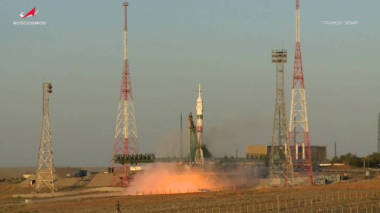 Kazakhstan Russia Space Station 975