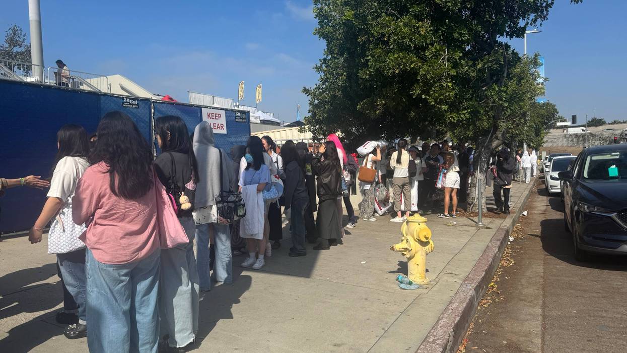 KCON