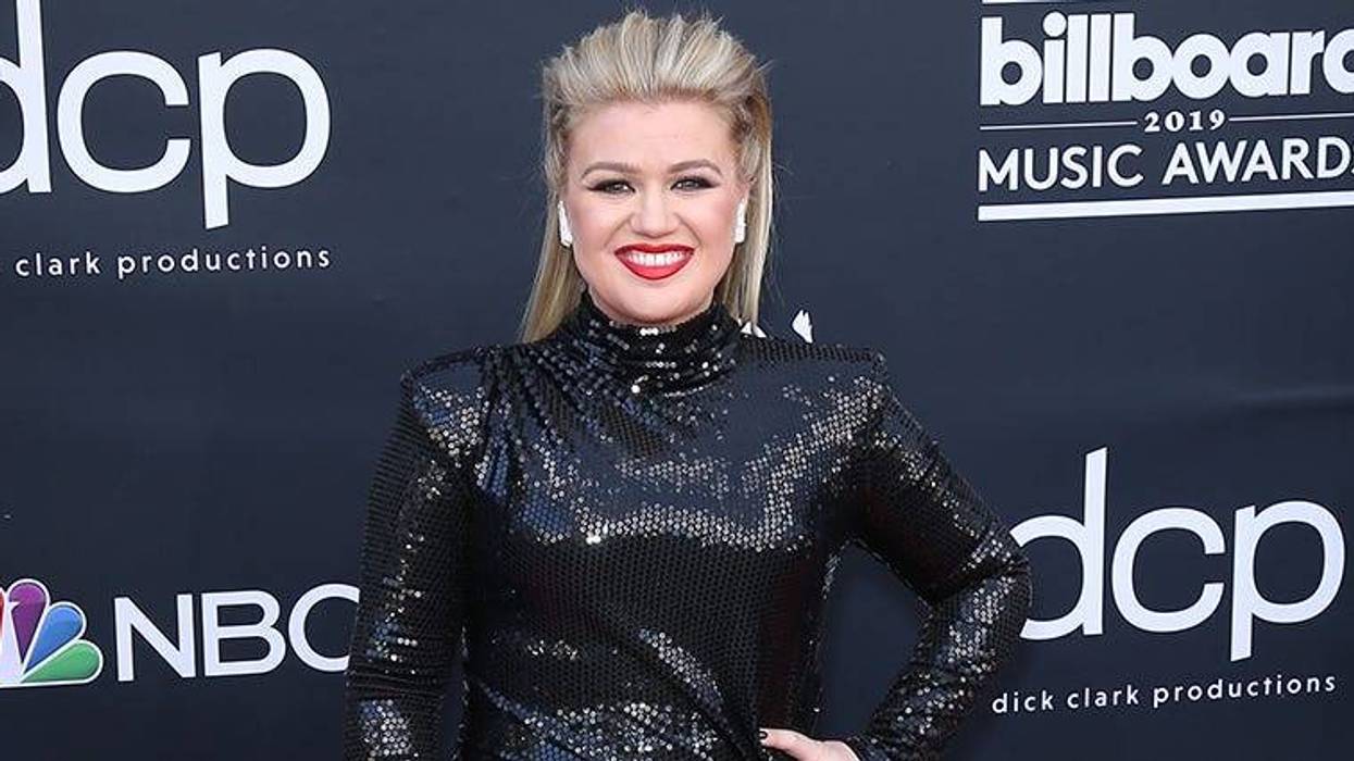 Kelly Clarkson at the 2019 Billboard Music Awards
