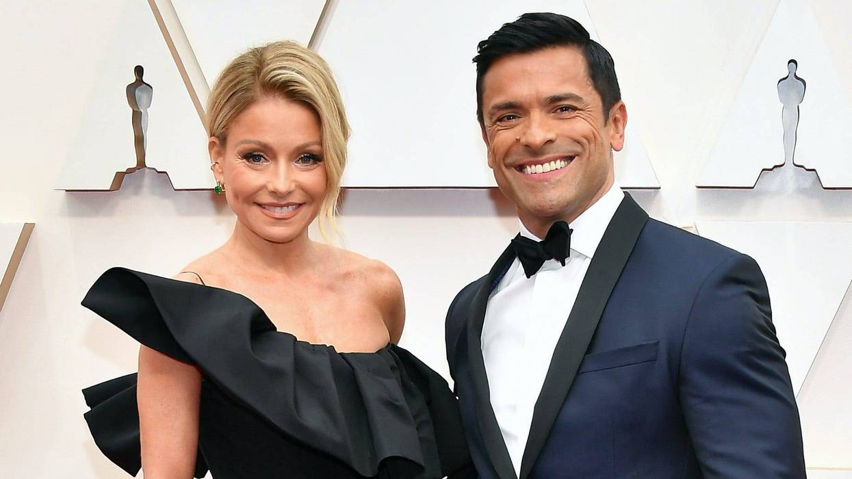 Kelly Ripa and Mark Consuelos attend the 92nd Annual Academy Awards