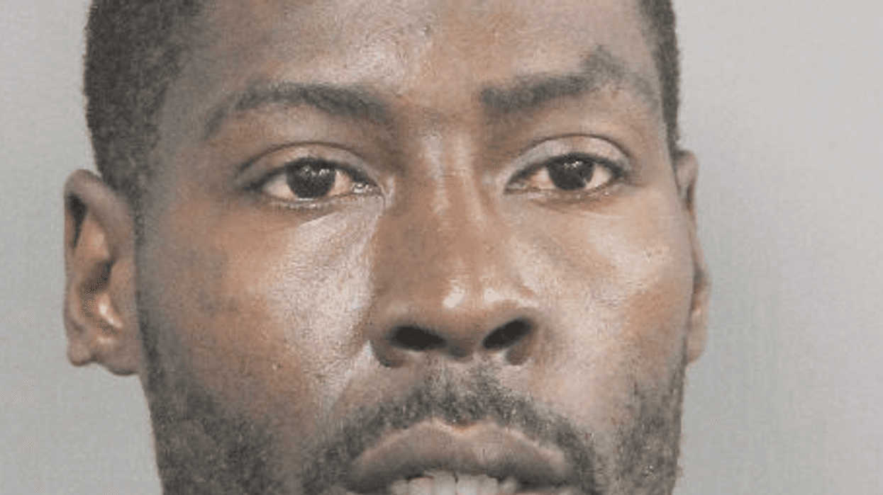 Kenner cops search for man who abandoned child after crash