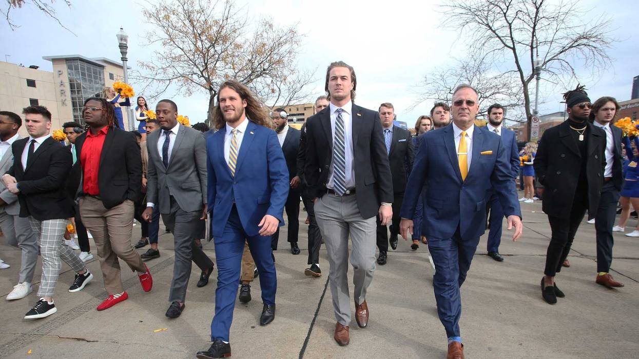 Kenny Pickett scrambling