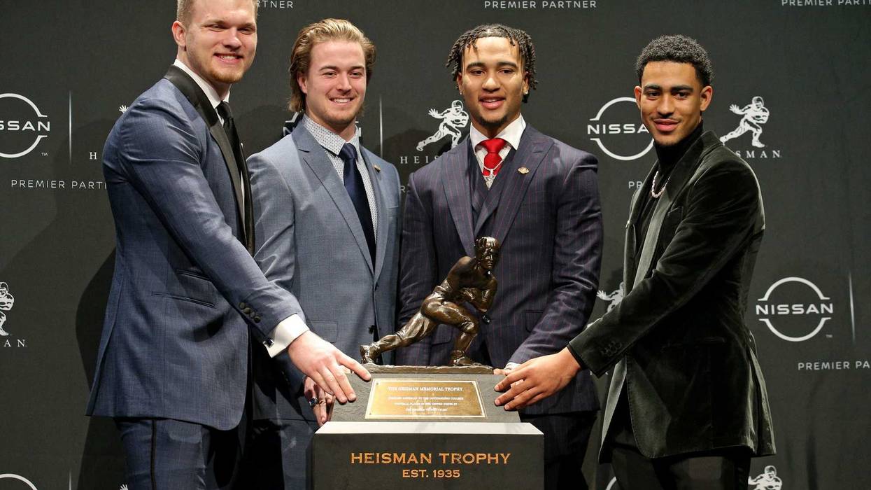 Kenny Pickett w Heisman finalists