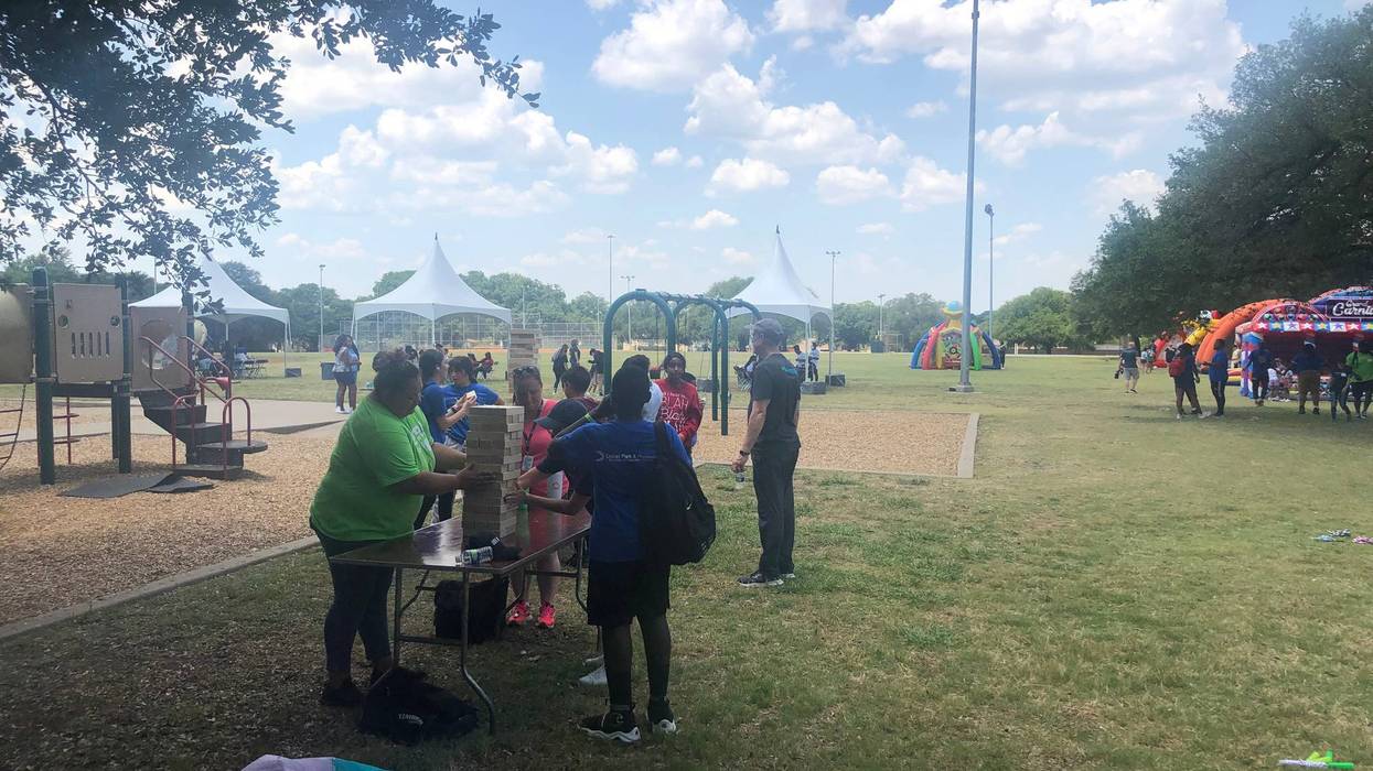 kids enjoying summer camp