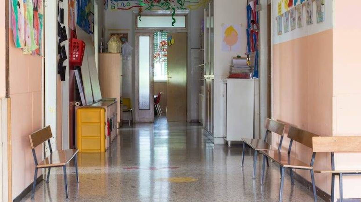 Kindergarten, Hallway, Elementary School