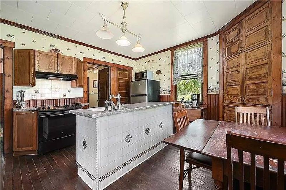 Kitchen of house in Silence of the Lambs