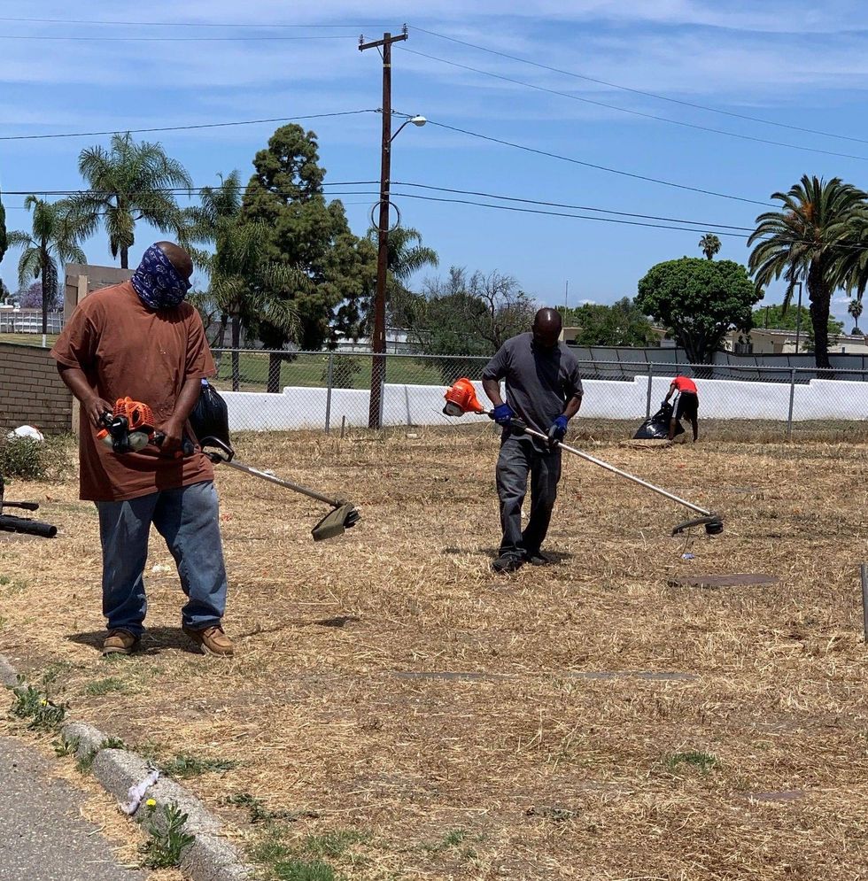 KNX 1070 1070 Handout