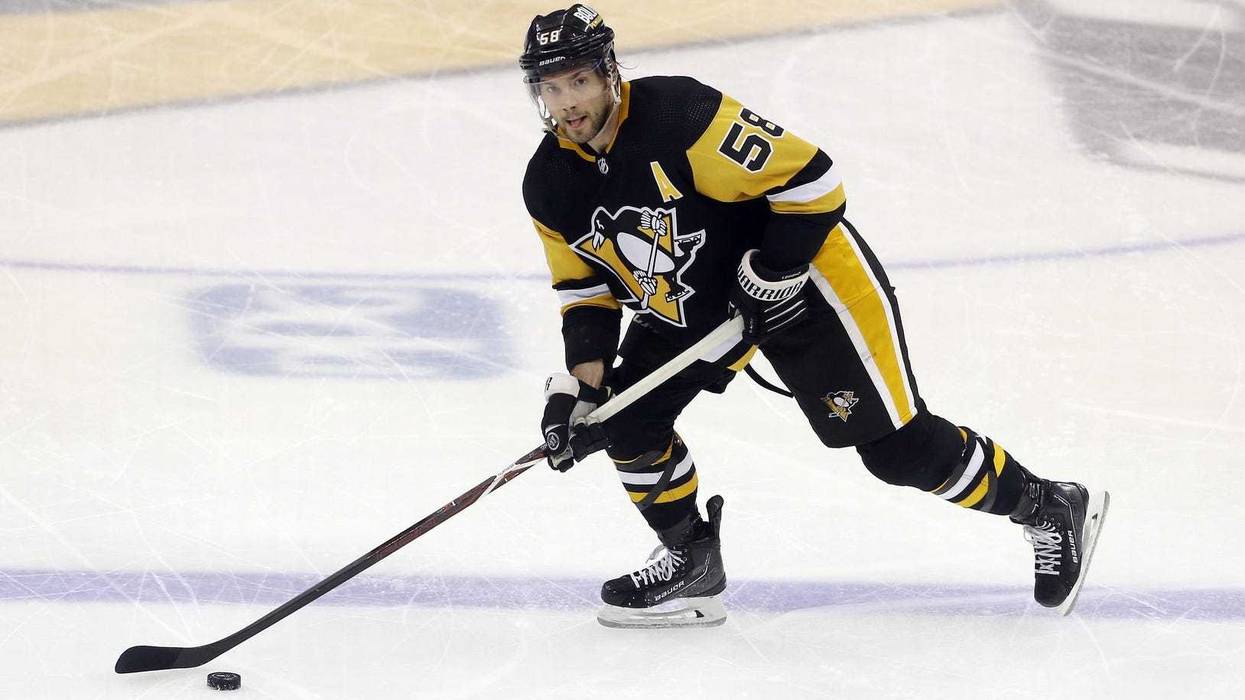 Kris Letang with the Penguins