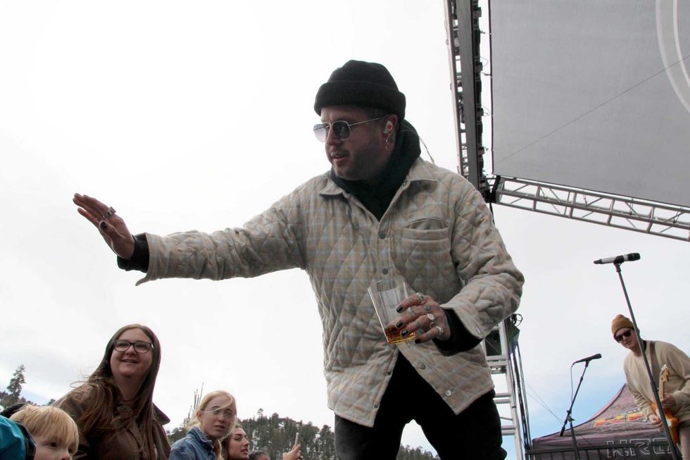 KROQ Storms Bear Mountain