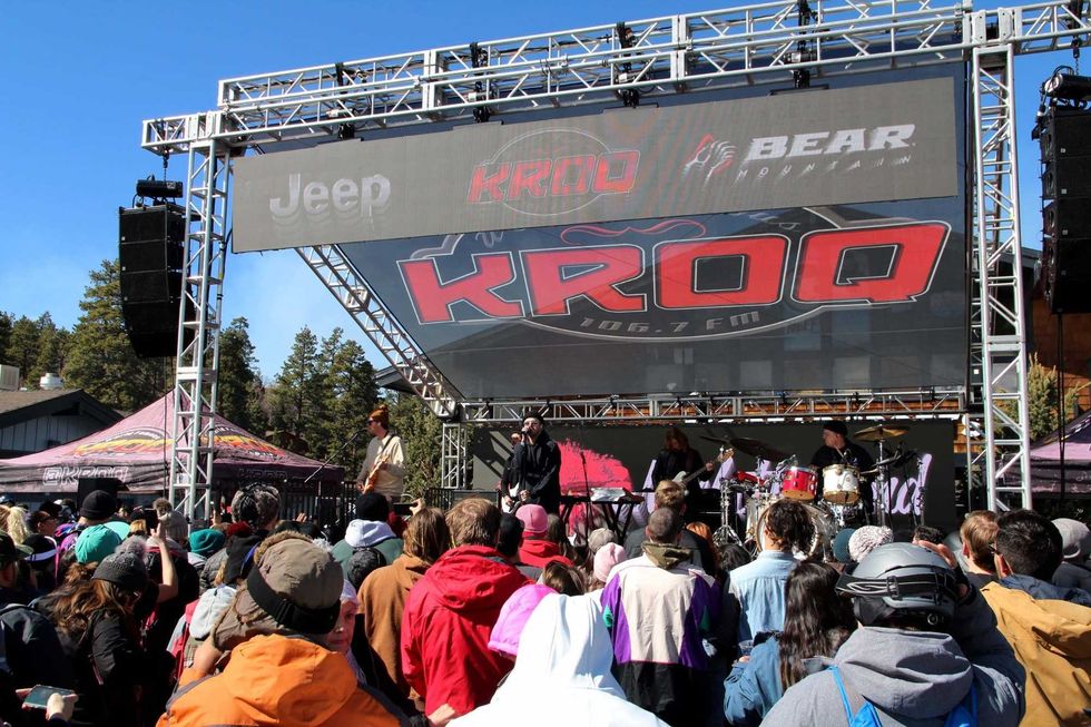 KROQ Storms Bear Mountain