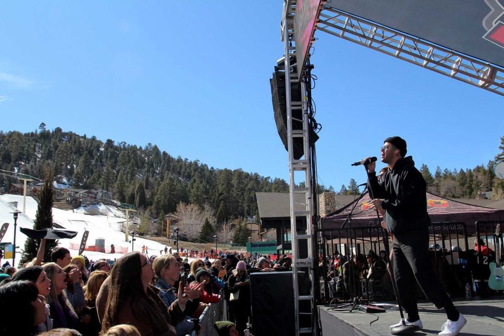 KROQ Storms Bear Mountain
