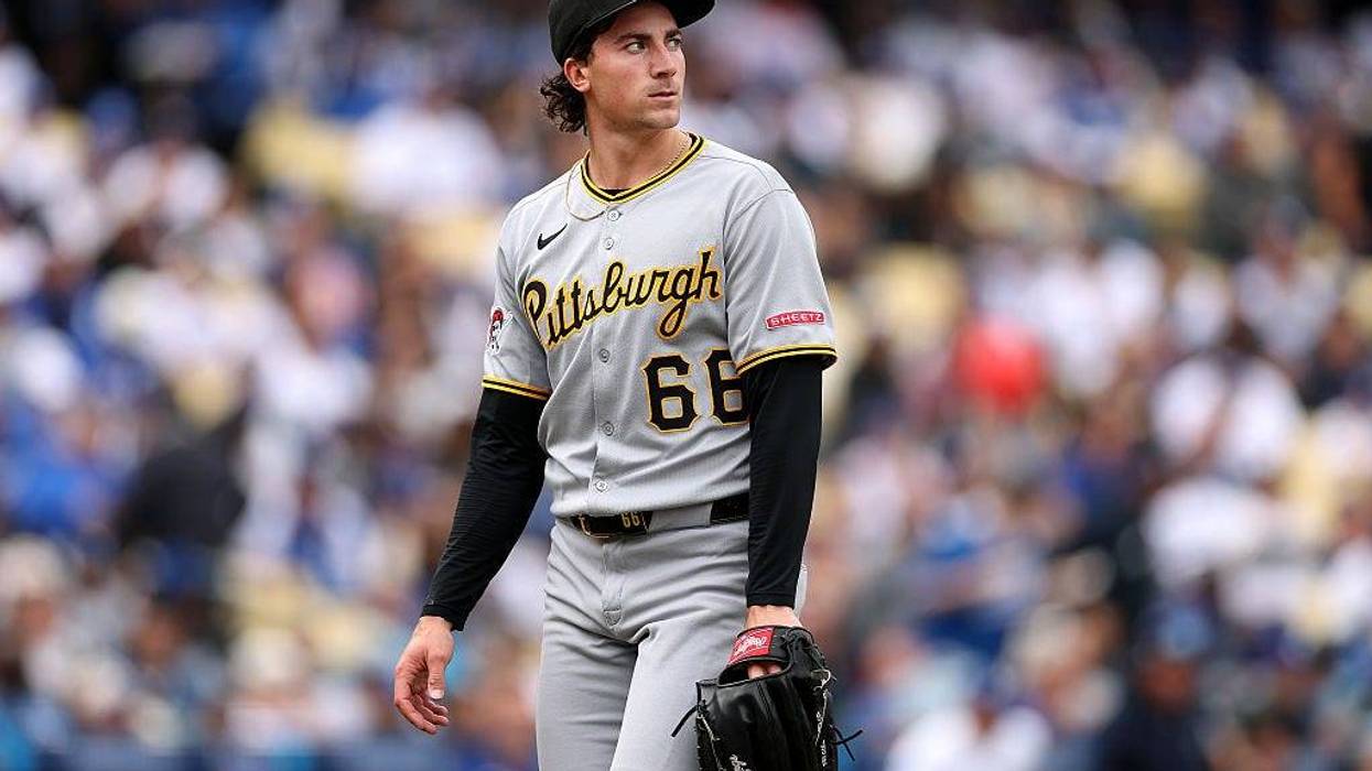 Kyle Nicolas look on the mound