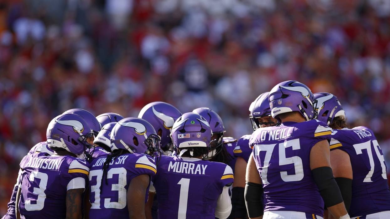 Kyler Murray #1 of the Minnesota Vikings huddles in the first half against the Tampa Bay Buccaneers at Raymond James Stadium on September 27, 2026 in Tampa, Florida.