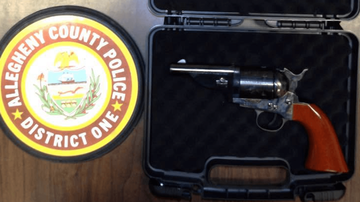 L.A. man charged after gun found in bag at Pittsburgh Airport
