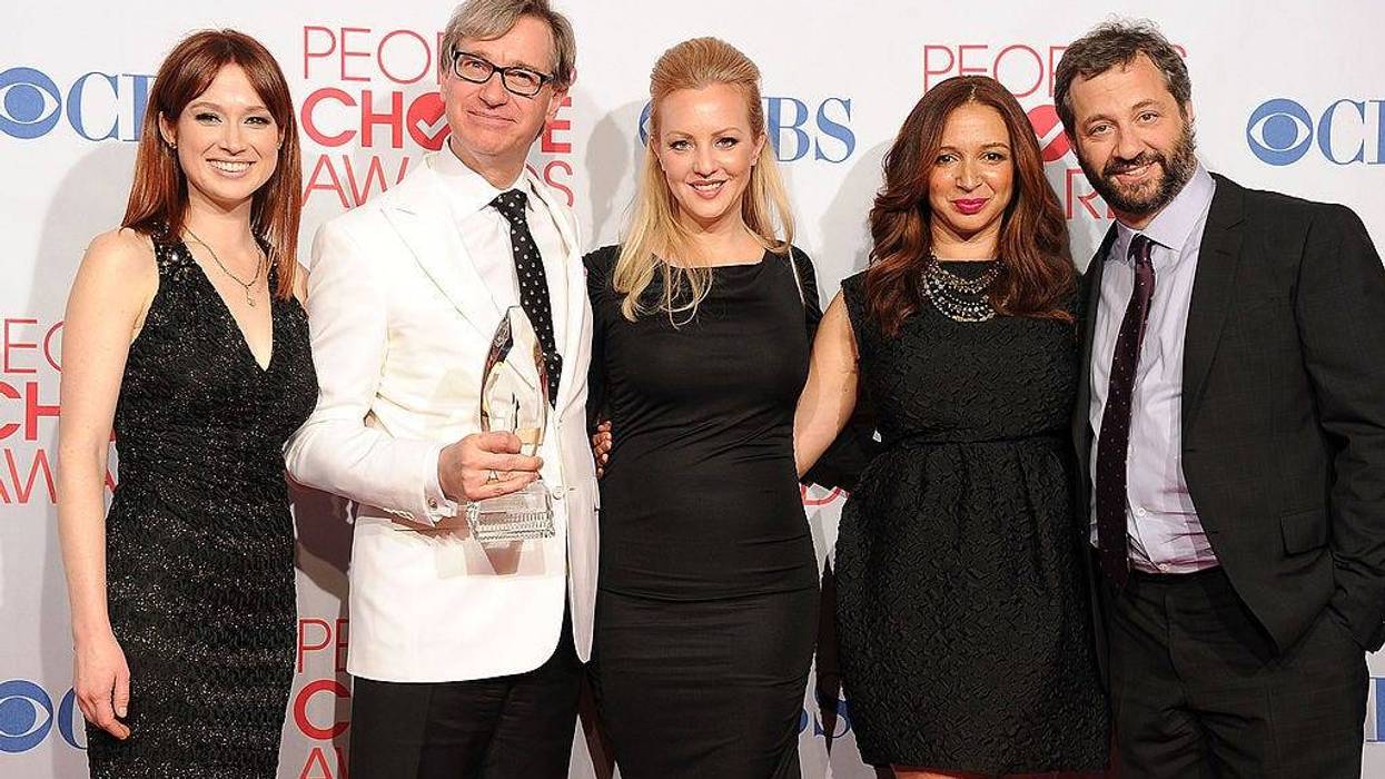(L-R) Actress Ellie Kemper, Director Paul Feig, actresses Wendi McLendon-Covey, Maya Rudolph and producer Judd Apatow pose with Favorite Comedy Movie Award for "Bridesmaids" in the press room during the 2012 People's Choice Awards at Nokia Theatre L.A. Live on January 11, 2012 in Los Angeles, California.