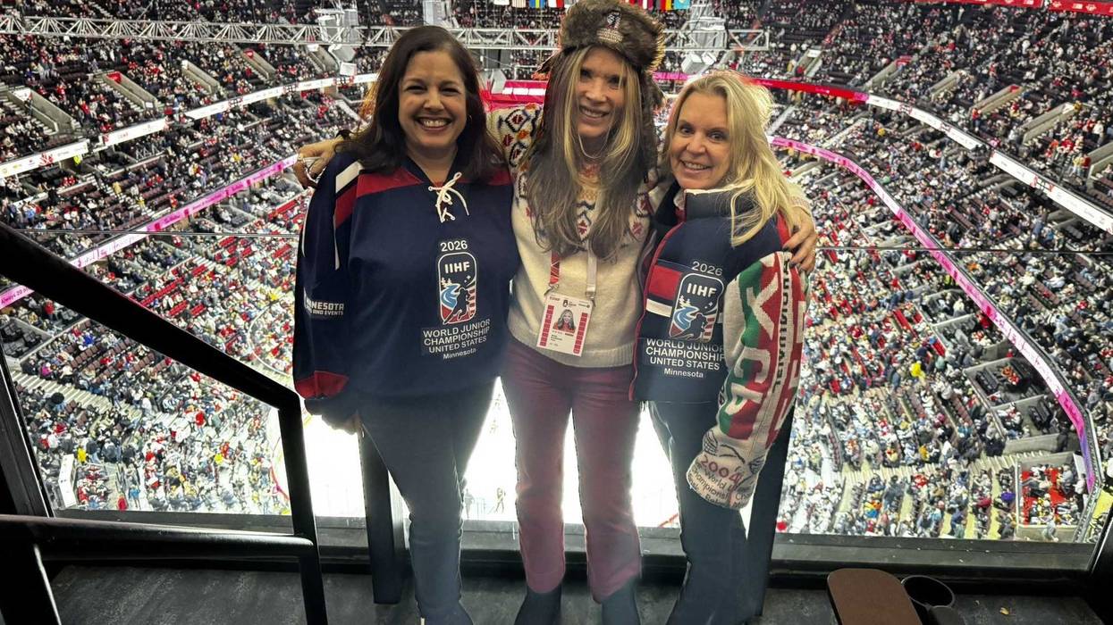(L-R) WCCO's Vineeta Sawkar, Minnesota Sports and Events Wendy Williams Blackshaw, and Minnesota State Senator Karin Housley.