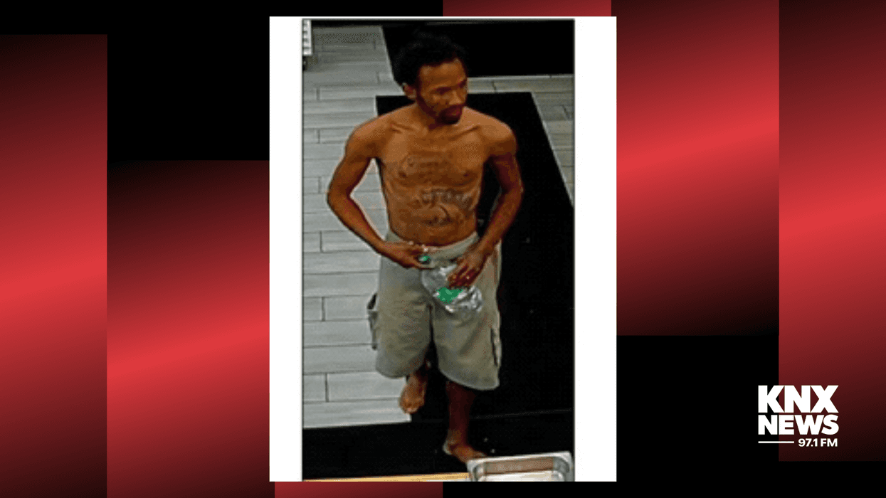 LA Detectives Seek Homicide Suspect