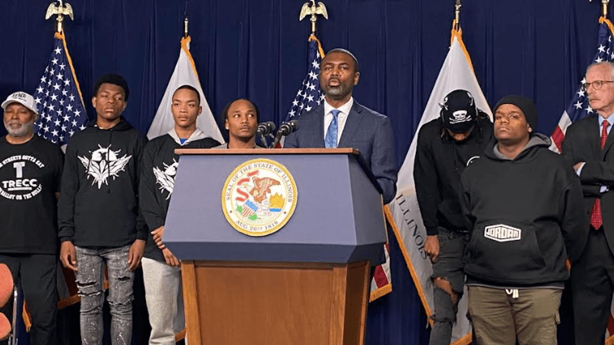 La Shawn Ford at lectern