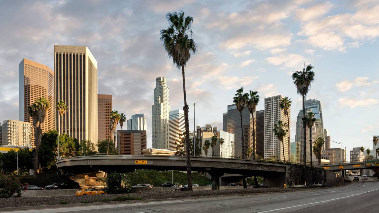 LA
