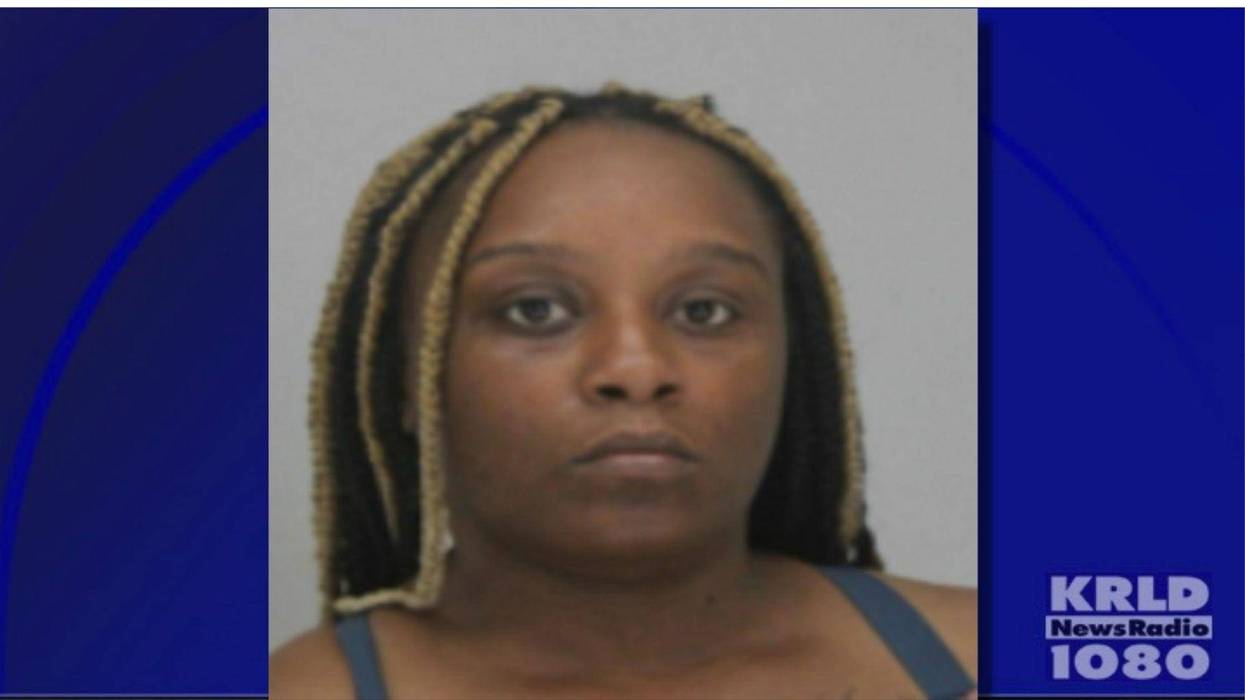 Lacravivonne Washington mug shot.