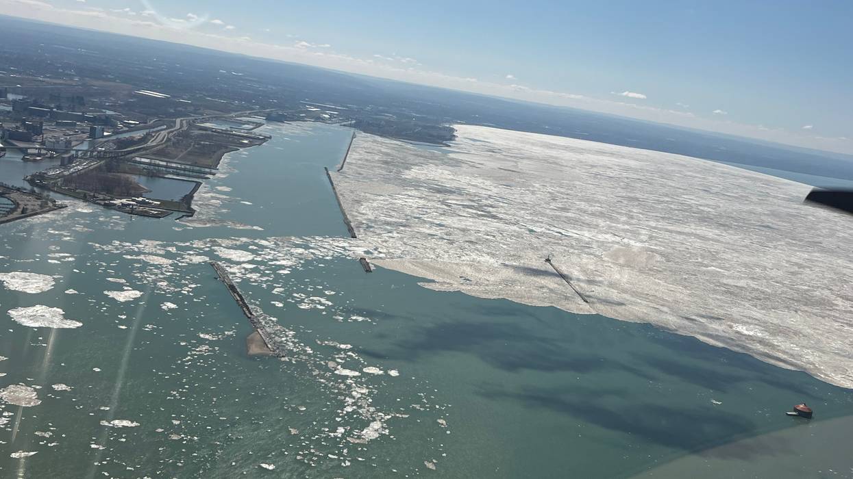 Lake Erie ice boom