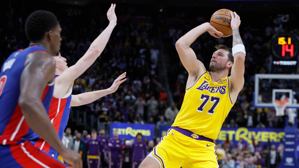 Lakers Pistons Basketball