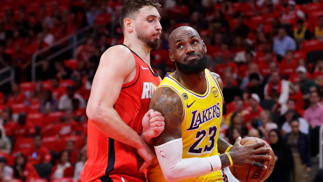 Lakers Rockets Basketball 77