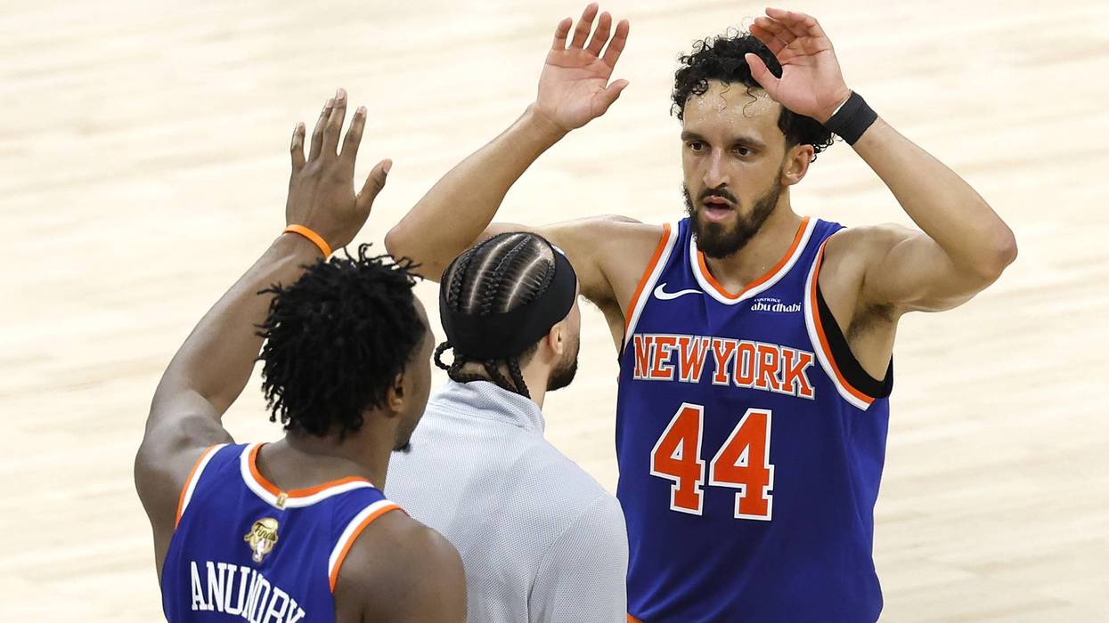 Knicks survive game two, bring 2-0 Finals lead back to MSG