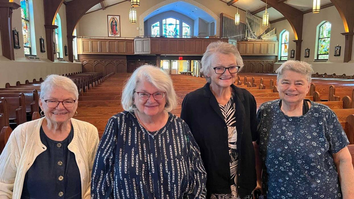 Laura Waegner and sisters