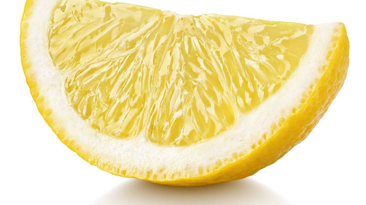 Lemon wedge