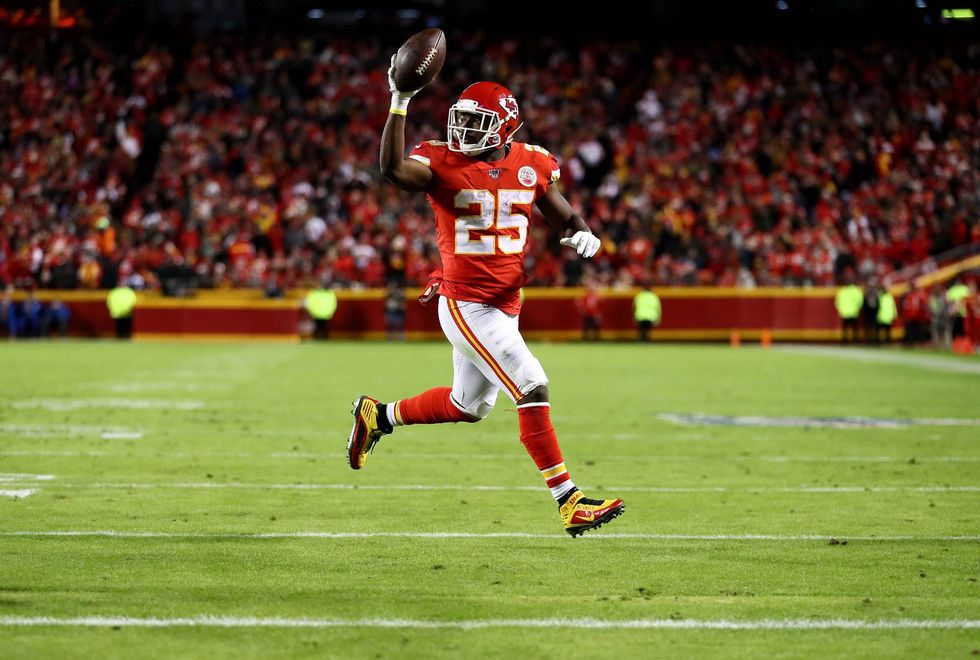 LeSean McCoy strolls into the end zone for Kansas City