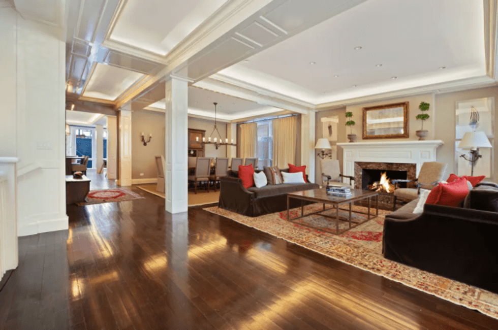 Lester home living room