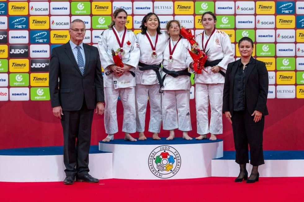 Liana Mutia
