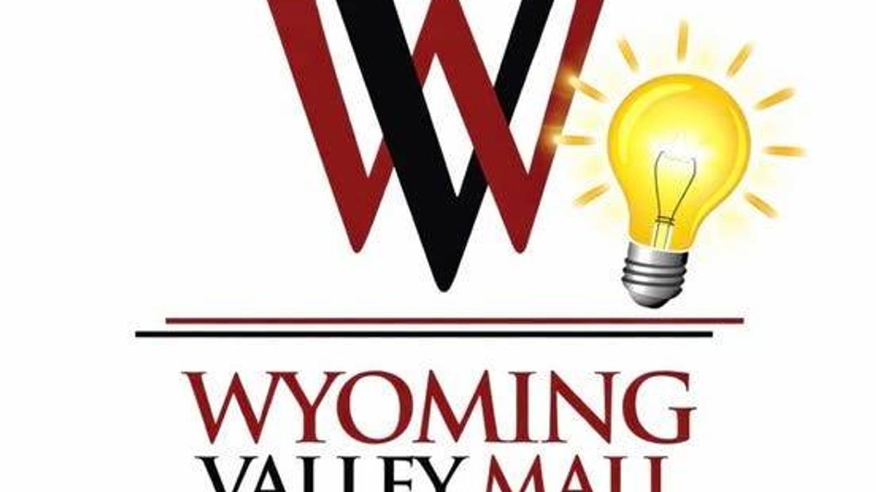 Lights back on: Wyoming Valley Mall reopens after holiday power outage