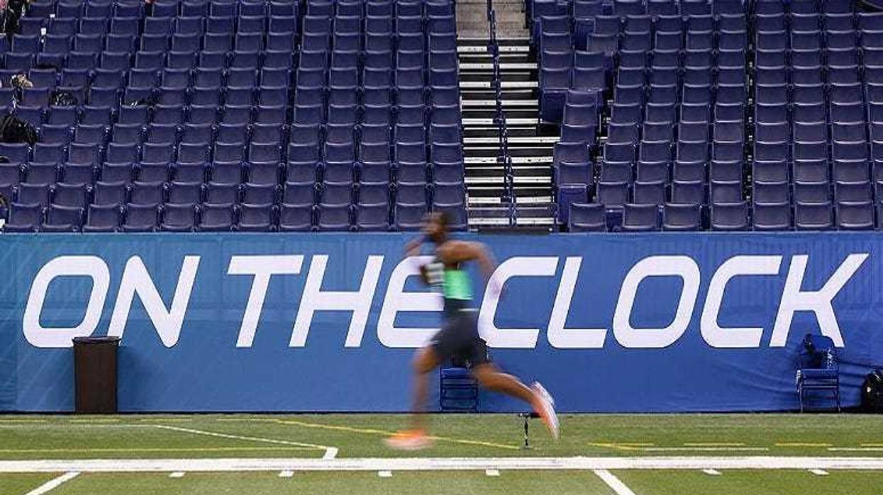 Linebacker Eric Striker of Oklahoma runs the 40-yard dash during the 2016 NFL Scouting Combine