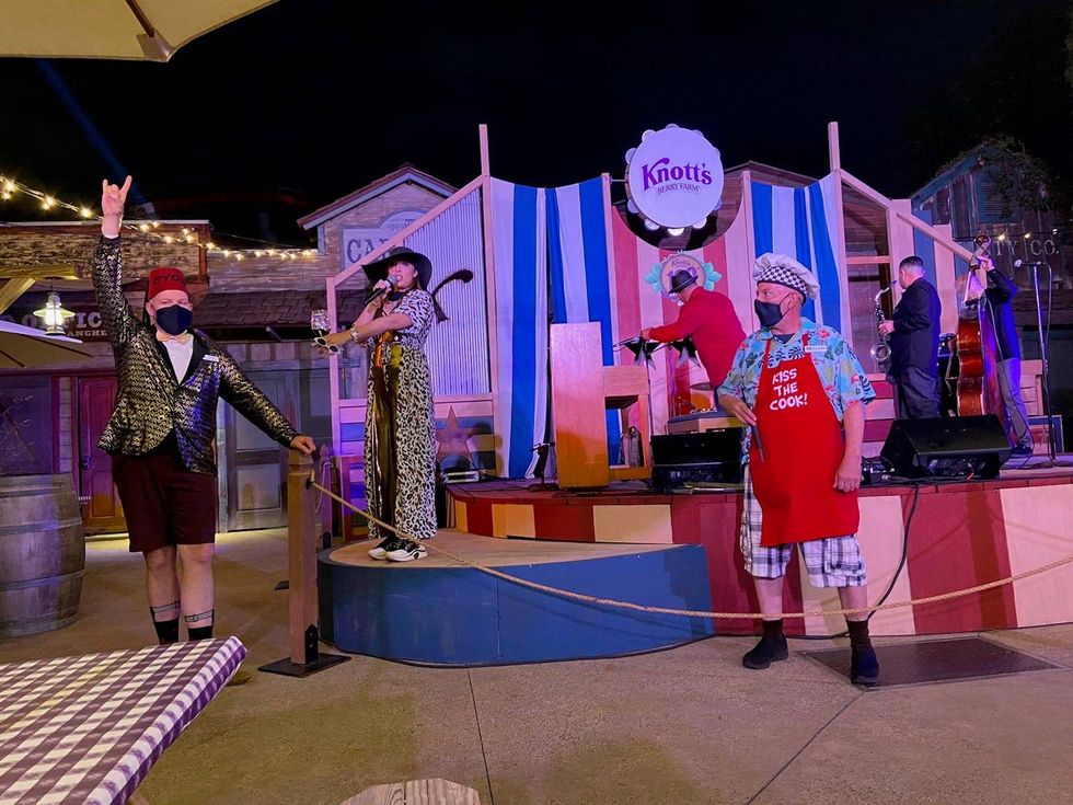 Live entertainment at Knotts Berry Farm