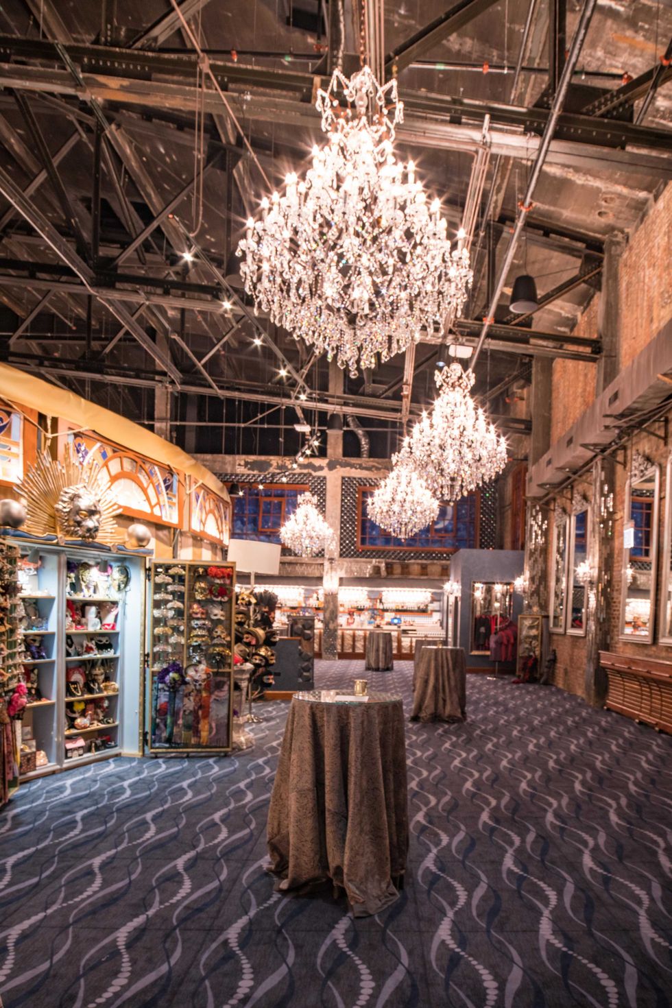 Lobby of Spiegeltent ZaZou