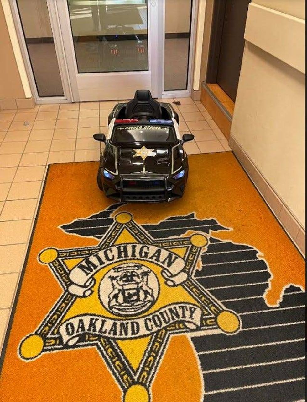 Local law enforcement in Oakland County is teaming up to bring a young boy diagnosed with leukemia a day he won