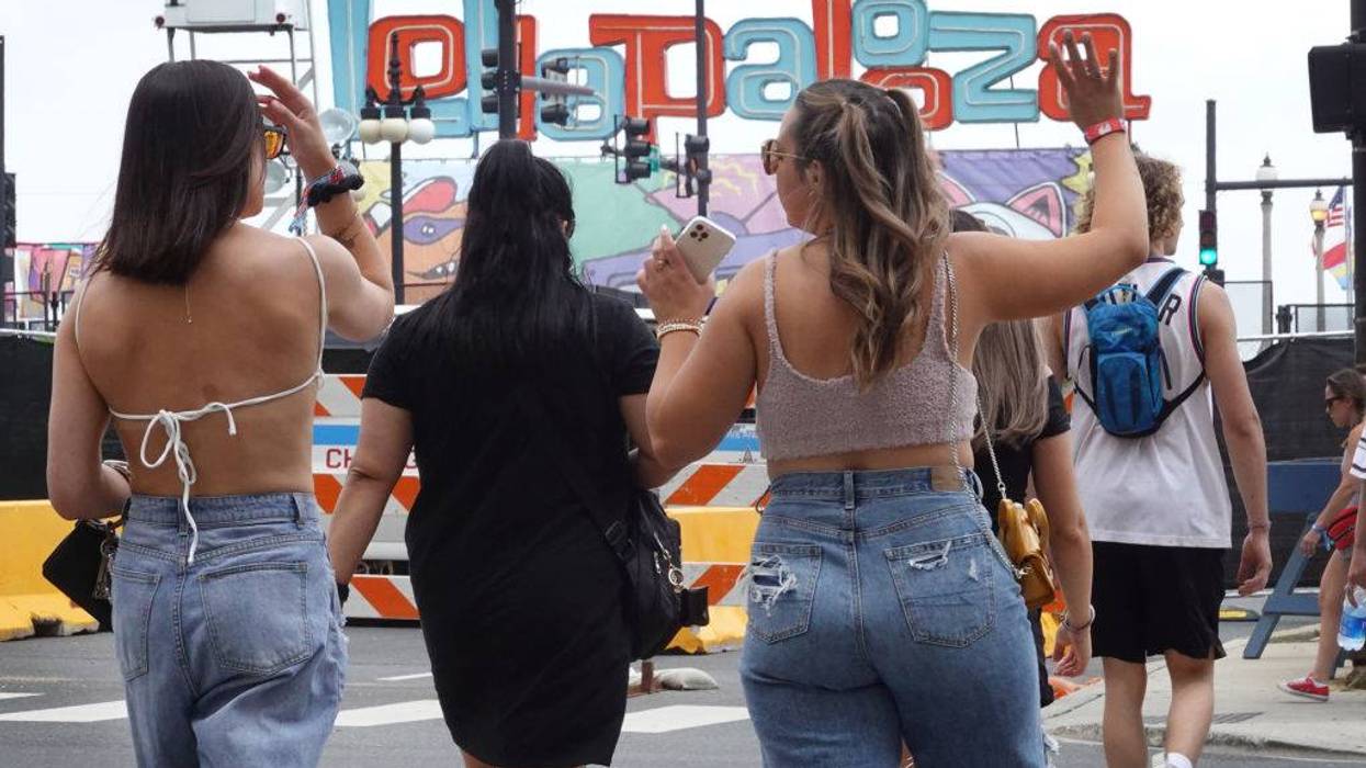 Lollapalooza Music Festival Opens In Chicago Drawing Large Crowds Amid Rising Cases Of Covid-19