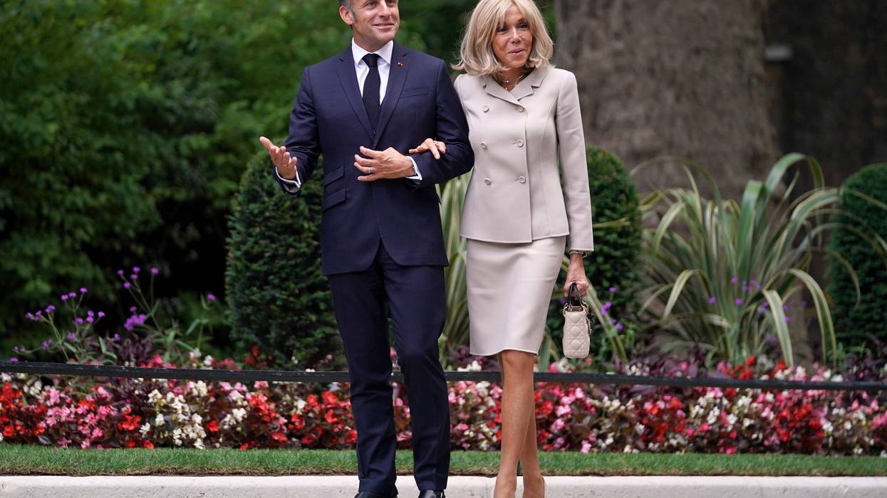 LONDON, ENGLAND - JULY 9: French President Emmanuel Macron and his wife Brigitte Macron arrive at Downing Street on July 9, 2025 in London, England. President Emmanuel Macron and Mrs Brigitte Macron visit the UK in the first visit State Visit made by France in 17 years. They are staying at Windsor Castle, hosted by King Charles III and Queen Camilla. Today, the Macrons will have lunch with the UK Prime Minister at Downing Street, and a banquet will be held in their honour at The Guildhall. (Photo by Alberto Pezzali - Pool/Getty Images)