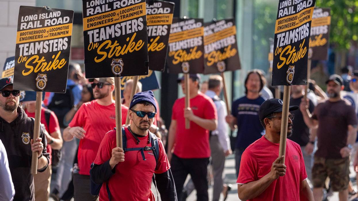 Negotiators reach deal to end LIRR strike; 'phased' service to resume at noon Tuesday