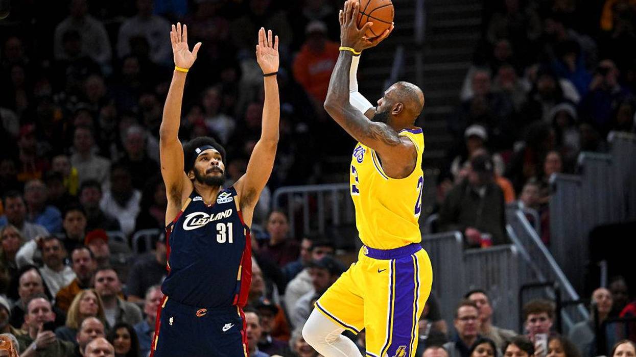 Los Angeles Lakers v Cleveland Cavaliers
