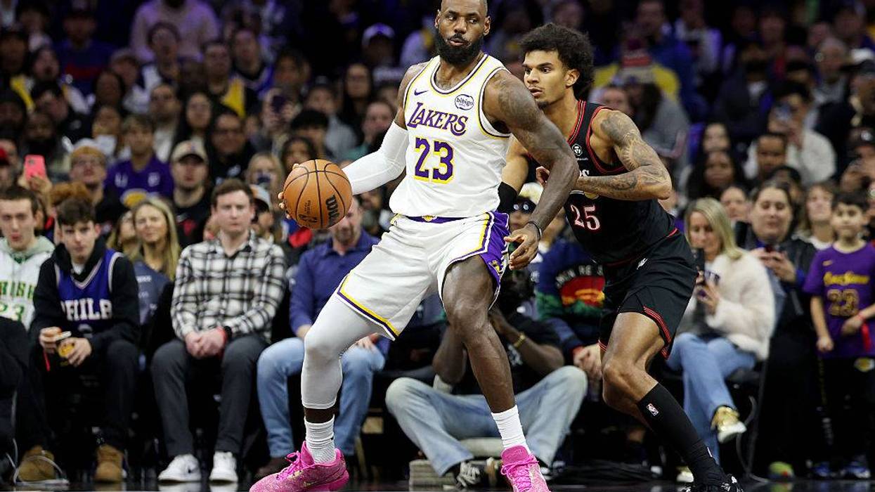 Los Angeles Lakers v Philadelphia 76ers