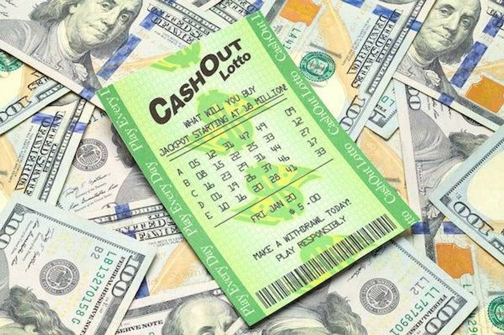 Lottery ticket with cash payout