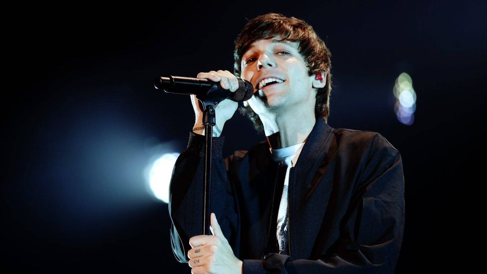 Louis Tomlinson quietly donated over $4,000 to a band that had their gear stolen
