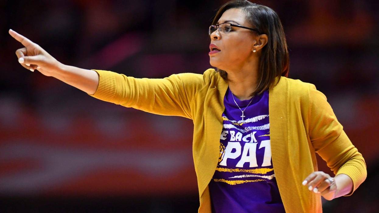 LSU basketball coach Nikki Fargas yells out directions to her players during the NCAA basketball game at Tennessee on Sunday, January 26, 2020
