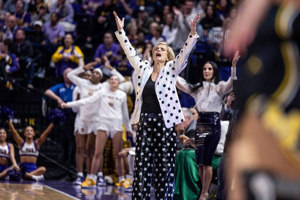 LSU head coach Kim Mulkey vs Michigan