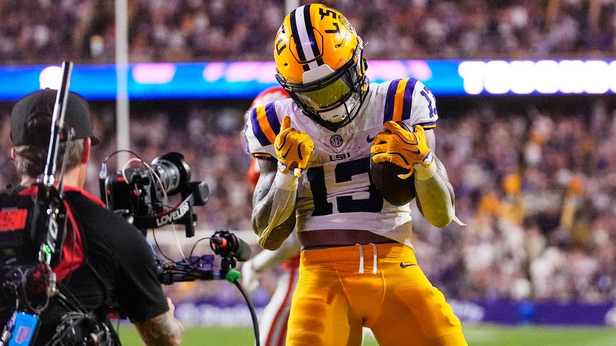 LSU cracks top 10, Oregon slips and Wolverines fall out of AP Top 25 after second-chance Hail Mary